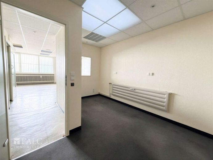 Attraktive Gewerbefläche in bester Innenstadtlage von Remscheid – Büro