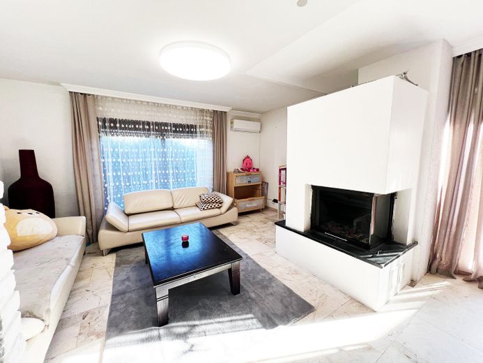 Wohnbereich mit Kamin