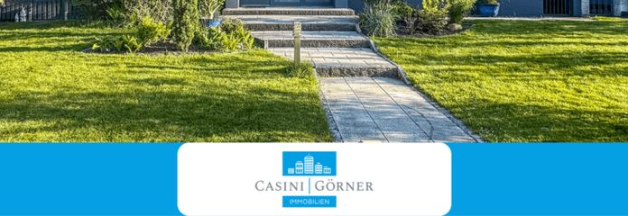 Casa grande ed efficiente dal punto di vista energetico su uno splendido terreno esposto a sud con vista sulla zona paesaggistica protetta!
