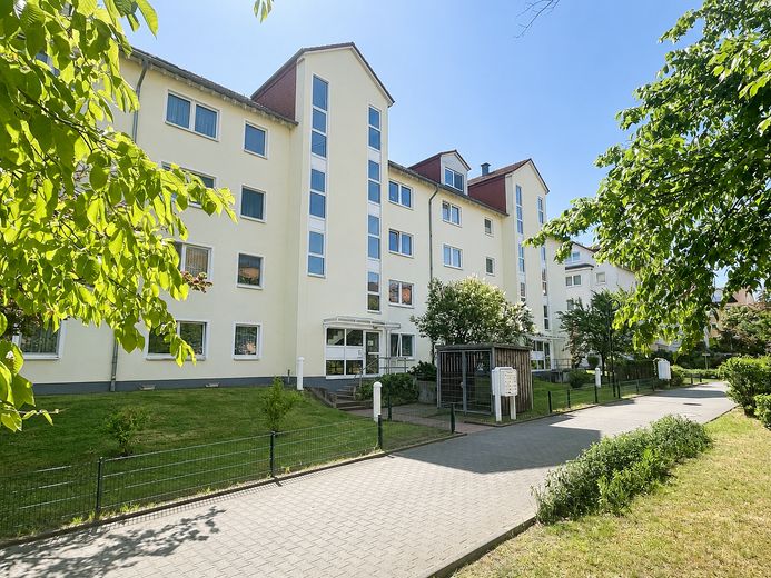 geräumige 3 Zimmer Wohnung mit Balkon und TG – Wohhaus Vorne