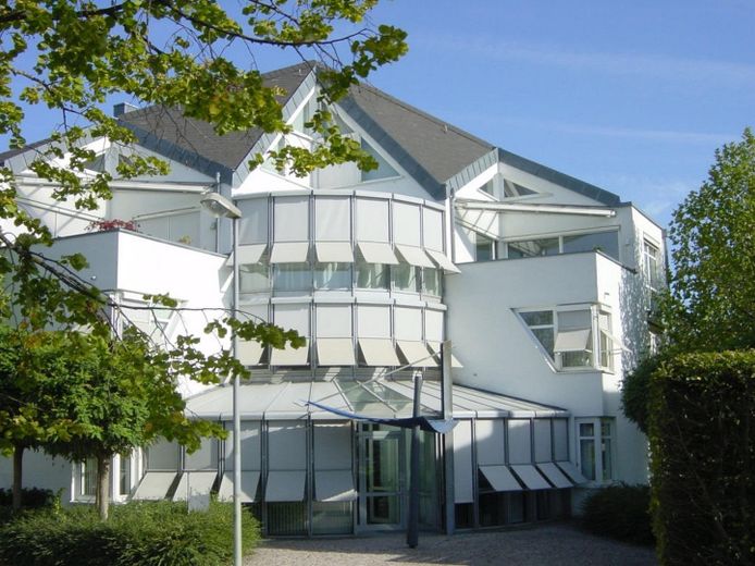 Helle Büro/ Praxisräume in Burghausen - ca. 100 (optional 200 m²) mit vielseitiger Aufteilung – Bürogebäude