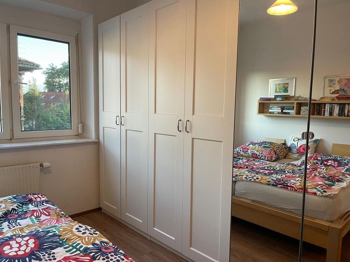 Schlafzimmer -1