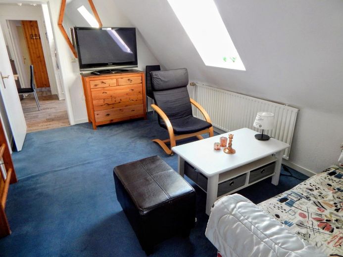 Elmshorn’da çok yönlü tek veya iki ailelik ev – Aile, home office veya kısmi kiralama için alan! – Wohnzimmer/Spielzimmer OG