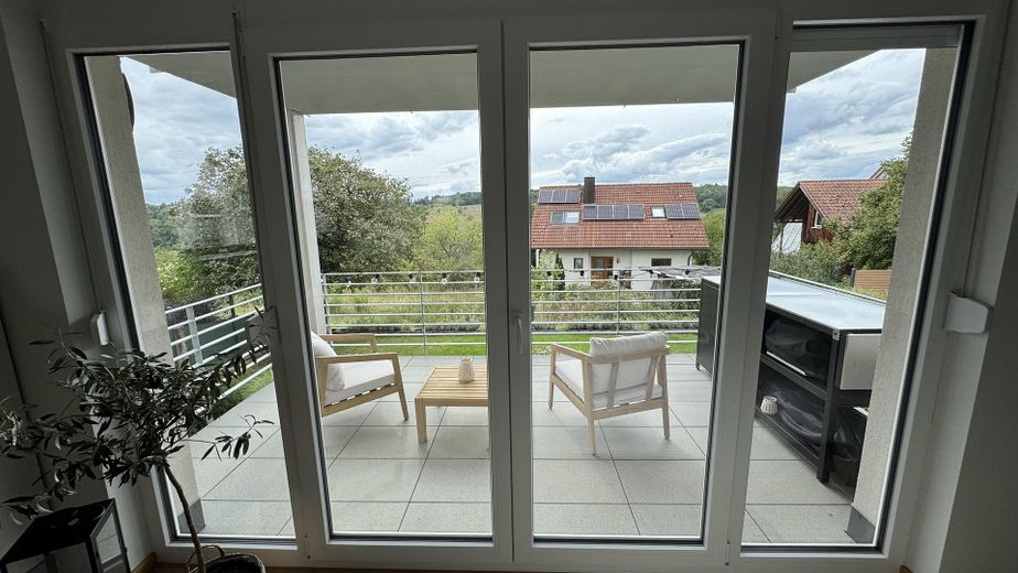 Living with panoramic views of the Schönbuch in Pliezhausen-Rübgarten – Balkon Wohnen
