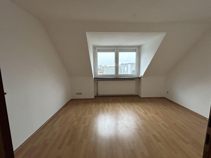 3,5-Zimmer-Wohnung zu vermieten – Schlafzimmer 1