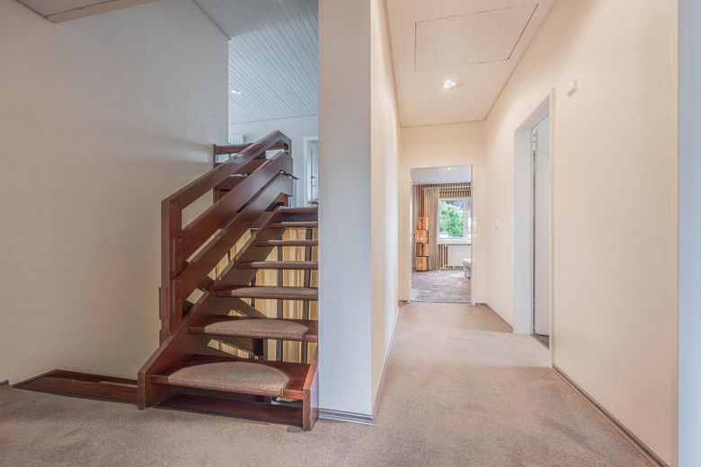 Auf- und Abgang 1-3 Etage