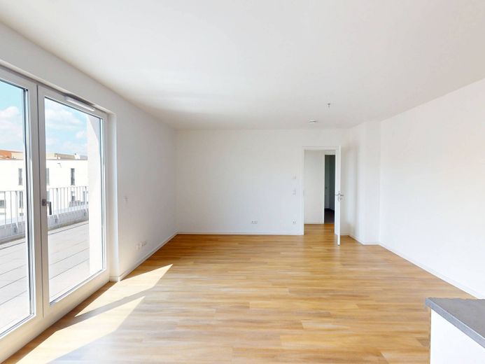 Moderniteit en comfort: nieuwbouwappartement met 4 kamers, inbouwkeuken en groot dakterras – Ansicht II: Wohn- und Esszimm…