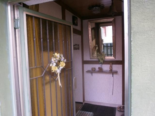 Sich selbst bezahlendes Haus – Eingang