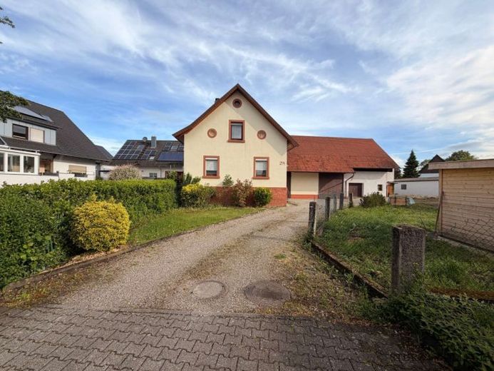 Attraktives EFH mit Entwicklungspotenzial in Bühl-Moos – Foto 1
