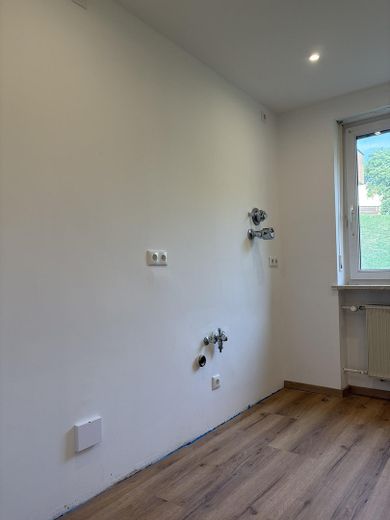 Frisch modernisierte 3-Zimmer-Wohnung mit Loggia – sofort bezugsfrei und Provisionsfrei – Küche