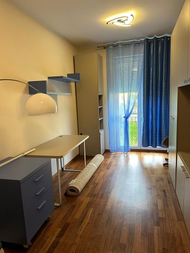 4 Zimmer Wohnung in einer Stadtvilla in Schmargendorf, Fußbodenheizung, Terrasse, 2 TG Stellplätze – Schlafzimmer 2