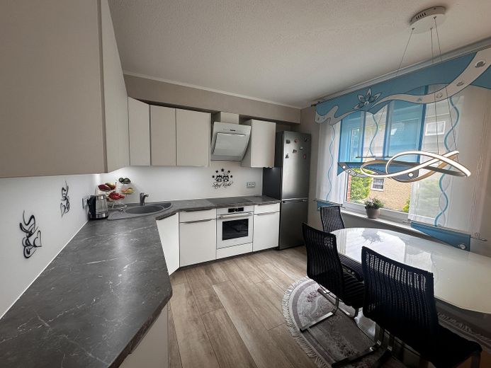 Modernisierte 4-Zimmer-Eigentumswohnung – Küche