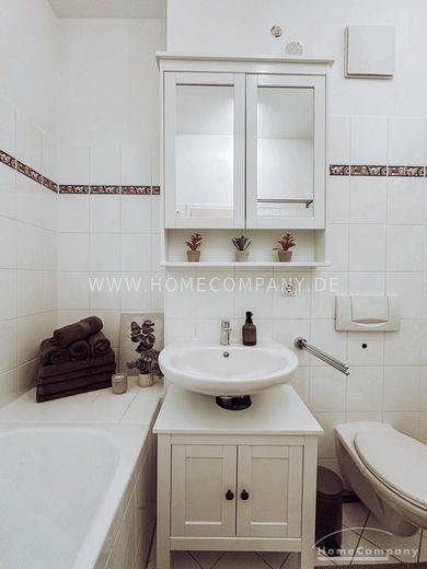27204140 HomeCompany Dresden सुसज्जित/Furnished बालकनी सहित Pirna में 3-कमरों वाला अपार्टमेंट, अधिकतम 3 व्यक्ति – 30a3f57d9d0a8f5c282d2d934fa43259c75a7e78.jpg