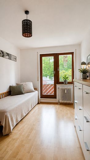 Lichte 3-kamerwoning met twee balkons, uitzicht op het meer en panorama op de Alpen – Arbeits-/Kinderzimmer