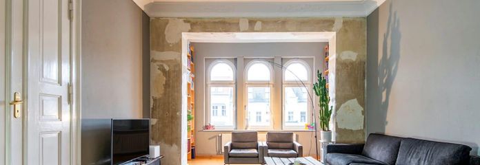 Senza provvigione: appartamento di 111 m² in edificio d’epoca, affittato, con 2 balconi esposti a sud nel quartiere Helmholtz – Wohnzimmer 01