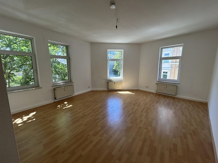 helle 1-Raum-Wohnung mit separater Küche – Wohnraum