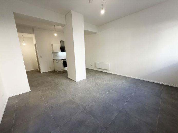 Nuovo appartamento di 1 stanza | Bagno di alta qualità e cucina inclusa | Dal 01.01.27 | In posizione centrale a Bad Cannstatt – Apartment