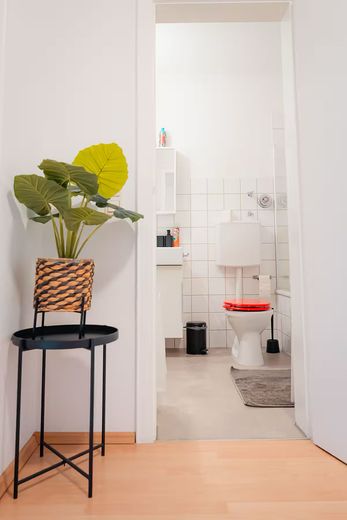 1 room for rent in a shared apartment of 3 – available from 01/10/2026 – Flur/Bad