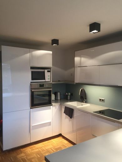 Modern, Stilvoll, saniert - zwei Loggien, EBK, Ankleideraum *ohne Provision – Küche Bild 2