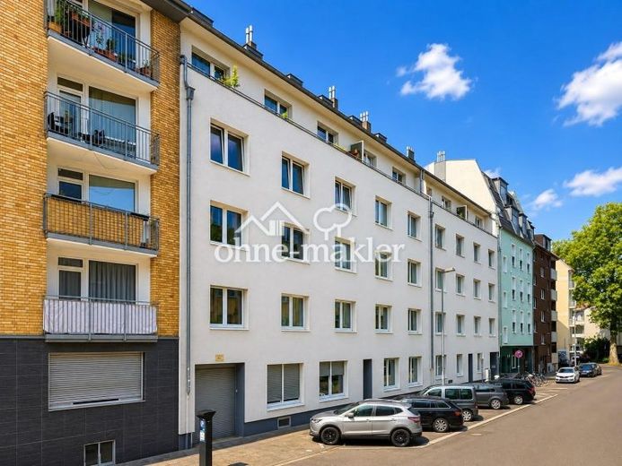 Kölner Südstadt: Günstig unter Marktwert kaufen & gewaltiges Mietsteigerungspotenzial sichern! – Foto 1