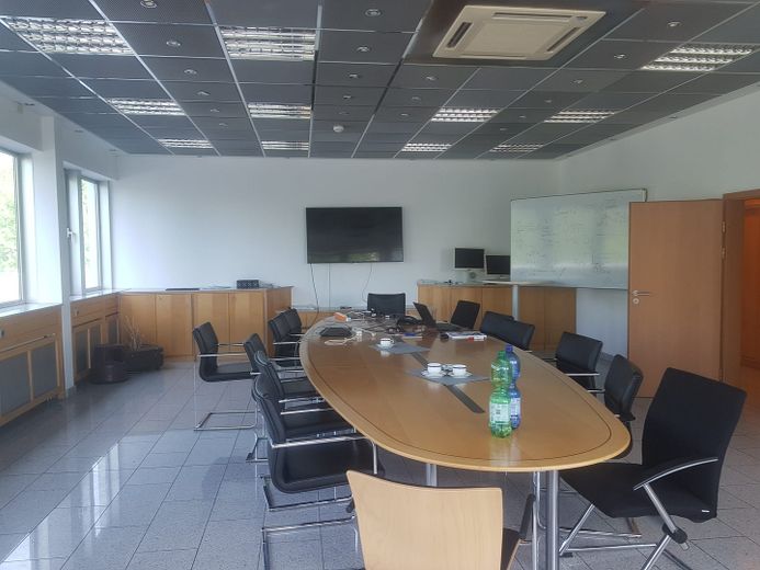 Besprechung/Konferenzraum