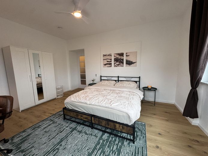 Prima occupazione e arredato di recente!! Camera privata in posizione eccellente! – Zimmer Nr. 3: €760 Pauschal