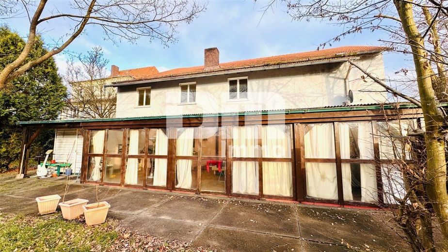 (R)eserviert!Laden-/Büro-/Lagerkomplex 
mit 300 m² Nutzfläche und Parkflächen – Rückansicht