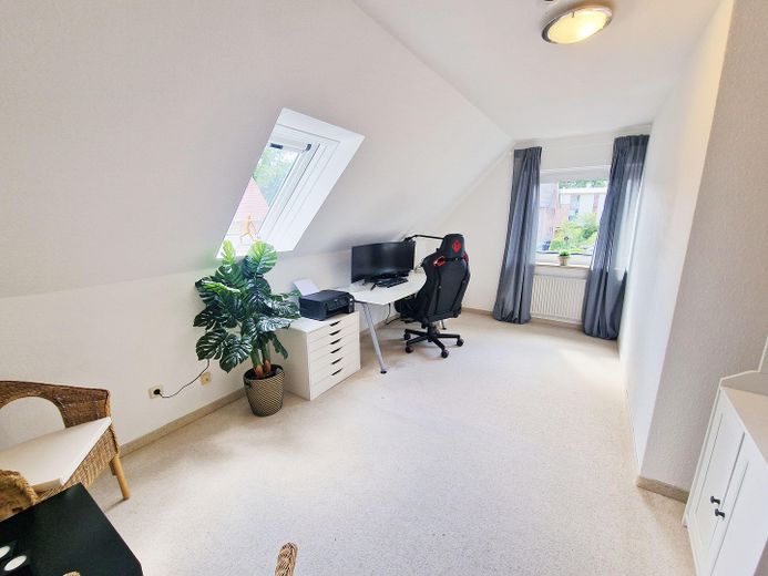 DA PRIVATO: Casa adatta alle famiglie a Bordesholm (bifamiliare) – Arbeitszimmer/Kinderzimmer