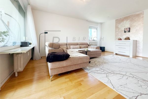 Helle 4-Zimmer-Wohnung in zentraler und familienfreundlicher Lage & KFZ- Stellplatz