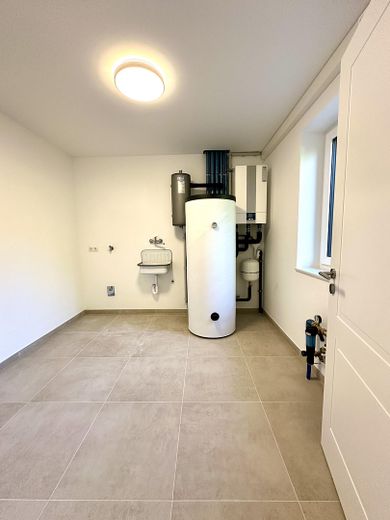 Demi-maison bungalow haut de gamme avec cuisine équipée et sauna – situation attractive et calme à Barum – HWR