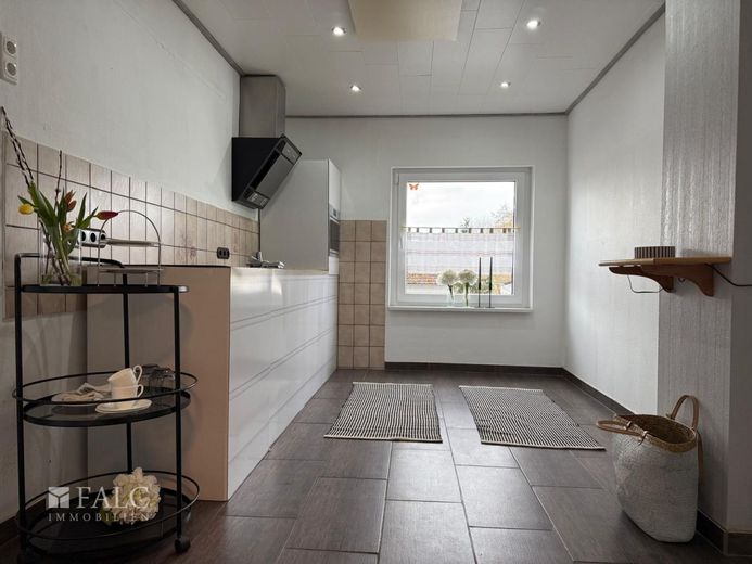 Natur - Aussicht - Zuhause: Tolles Einfamilienhaus mit großem Grundstück – Küche 2