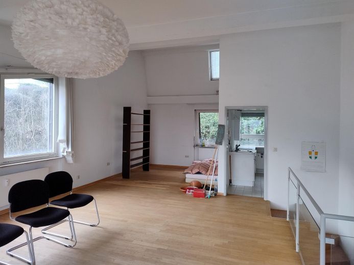 3-Zimmer Maisonette Wohnung in Stuttgart Süd mit grosser Terrasse, Aussicht und Garage – OG