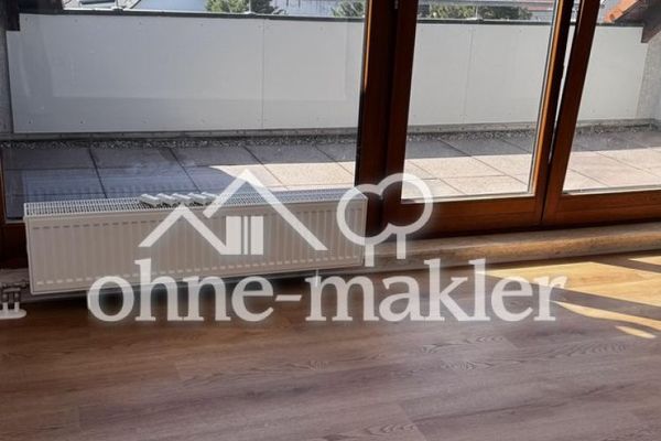 Prima occupazione dopo la ristrutturazione: moderno bilocale con ampia loggia sul tetto, cucina componibile e posto auto