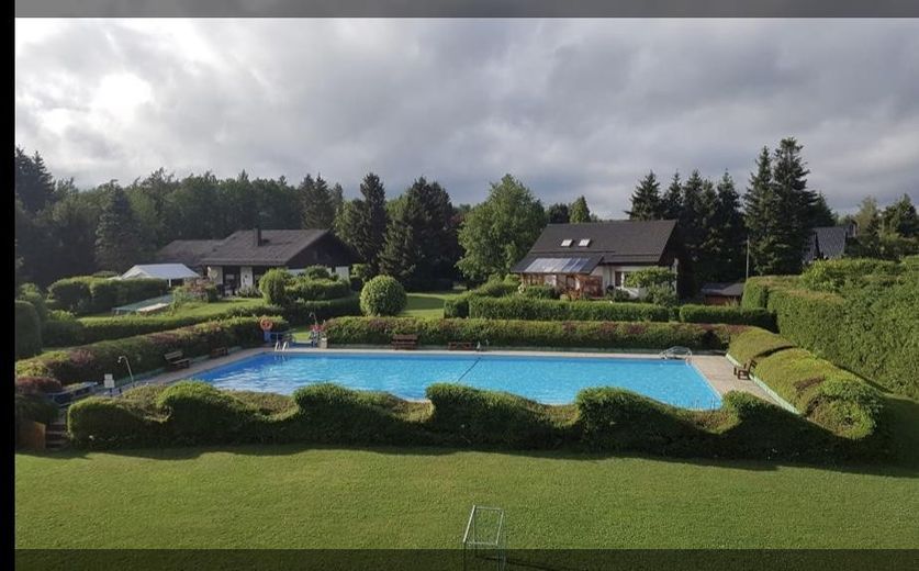 Casa con tetto spiovente sul bellissimo lago Freilinger See nel villaggio turistico – completamente arredata – Foto 31