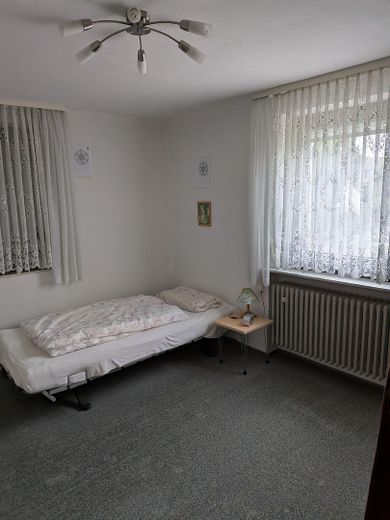 Gepflegte Doppelhaushälfte zu verkaufen in Waldsassen – weiterer Raum erster Stock