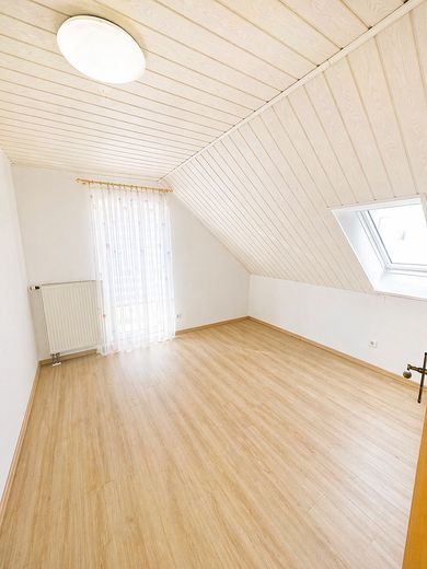 Kinderzimmer mit Balkon 