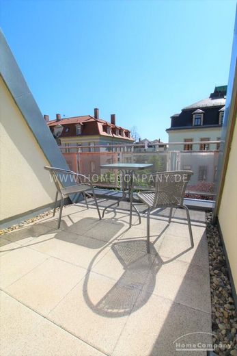 2079511 HomeCompany Dresden Möbliert/Furnished 2-Zimmer Wohnung mit Dachterrasse in Dresden-Striesen YouTube Virtual Tour max. Personen 2 – aaf3d85269646998811197ba36dca6d6564da6f3.jpg
