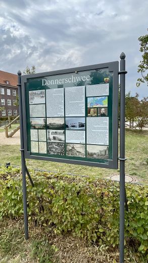 Açık mutfak, balkon ve park yerli 2 odalı yüksek zemin kat daire! – Hinweistafel