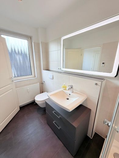 Badezimmer 2 von 3