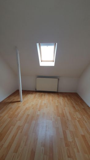 Charmante 2,5-Zimmer-Wohnung in zentraler Lage von Friedrichshafen – Dachspitz 2