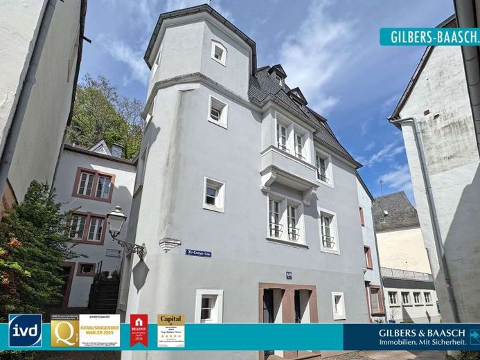 Saarburg: Gepflegtes, historisches Mehrfamilienhaus mit vier Wohneinheiten & einer Gewerbeeinheit – Foto 1