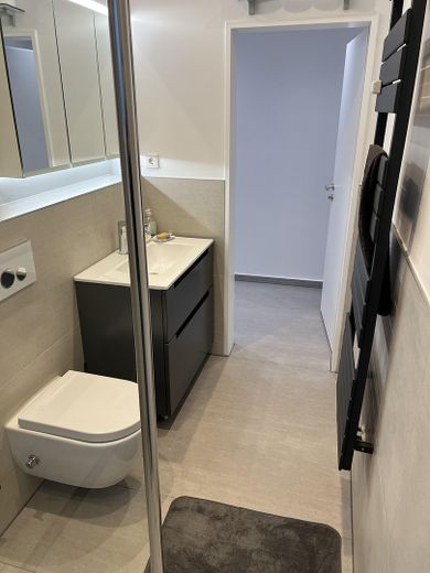 Badezimmer (Ansicht 2) 