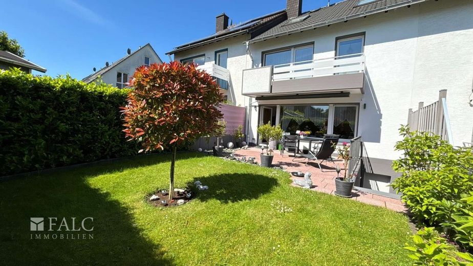 Familienfreundliches Wohnen in ruhiger Lage - gepflegtes Reihenmittelhaus mit zahlreichen Modernisierungen – Garten