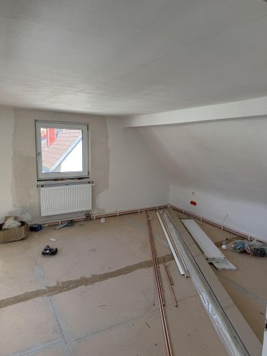 Huis in plaats van appartement – gemoderniseerd voorhuis met tuin – Obergeschoss