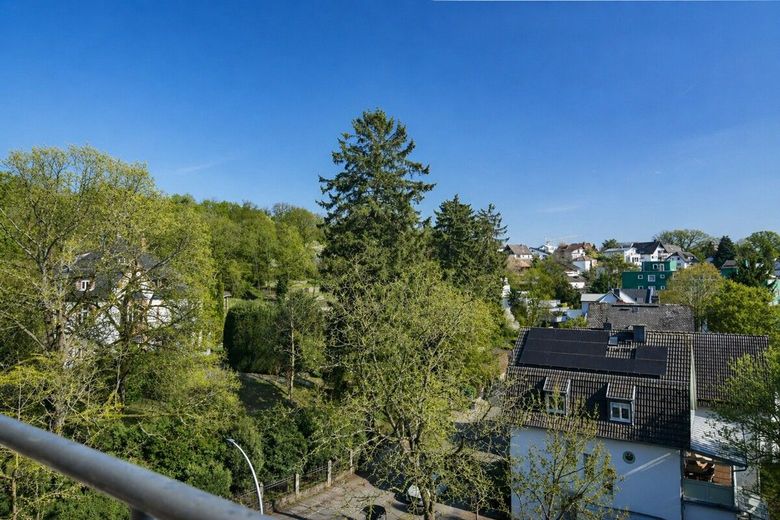 Top geschnittene 4 Zi Whg mit Lift nahe dem Kurpark – Aussicht