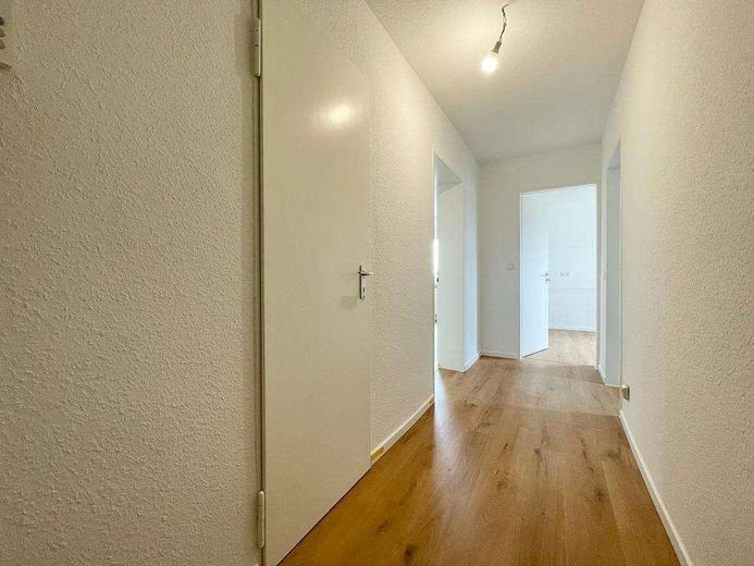 Mieszkanie 3-pokojowe – Makenhofstraße 4, Marbach am Neckar – Flur