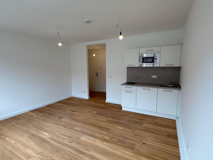 Erstbezug 1-Zimmer Appartement (unmöbliert) in Erlangen nähe Bohlenplatz - nach Kernsanierung – Appartement vom Fenster aus