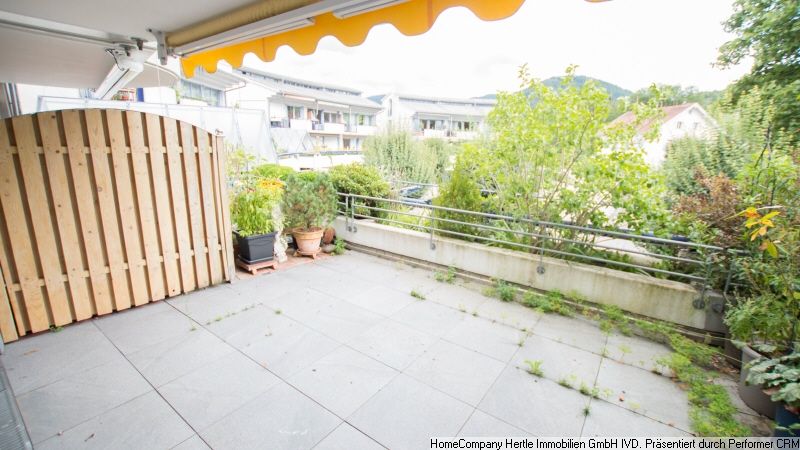 Renovierte Maisonette mit angenehmer Möblierung und großer Terrasse sowie 2 Balkone für 3-12 Monate in Kirchzarten-Burg – 0e4a47931b009835d552ae8233730fb2b5688298.jpg