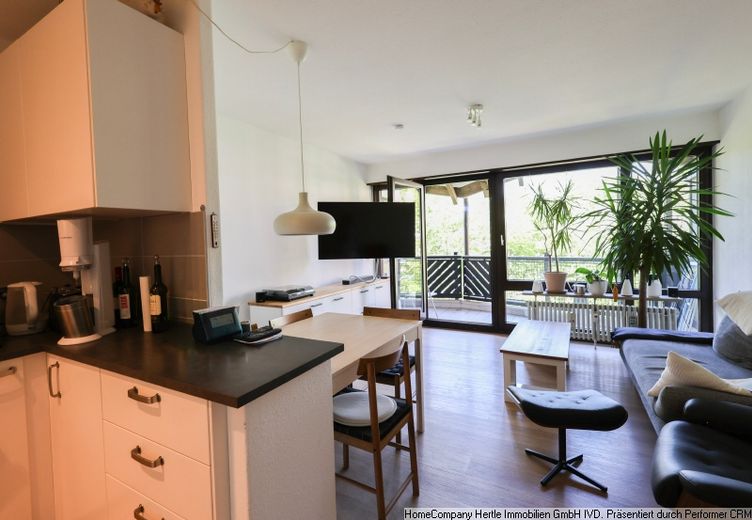 Freundlich und angenehm möbliert mit TG-Stellplatz für 3,5 Monate in toller Lage der Oberau, Freiburg – 440471bea4cb66f33960cc4423aaa72058a08b42.jpg