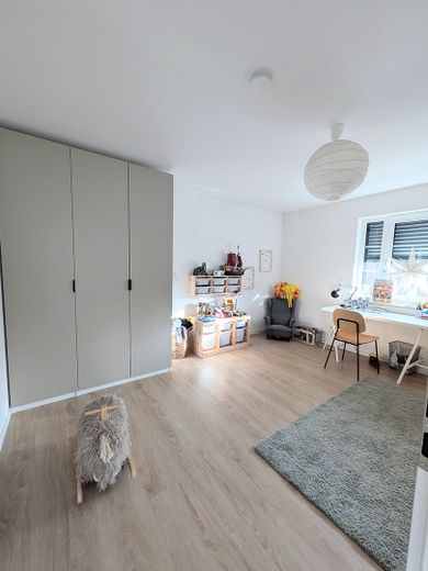 Exklusive Familienoase in naturnaher Lage – neuwertiges Wohnen auf höchstem Niveau – Kinderzimmer 2